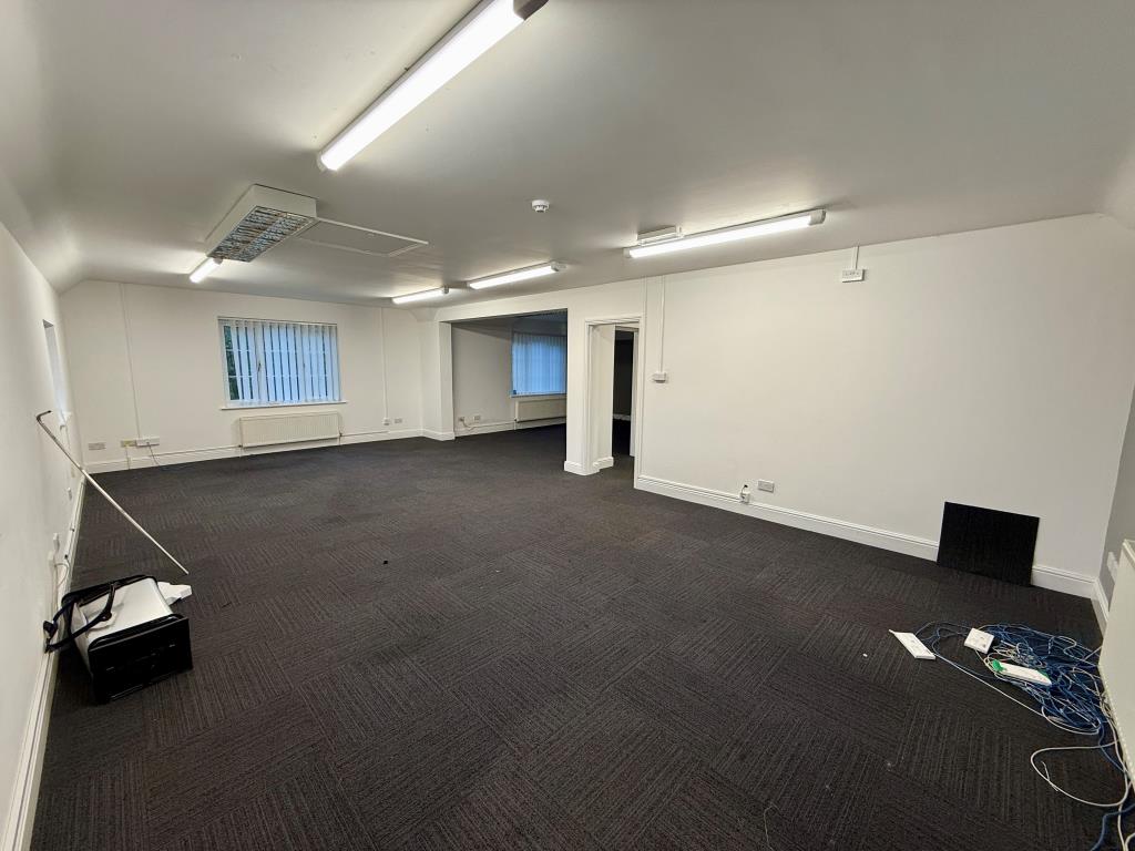 Lot: 153 - OFFICE WITH PLANNING FOR THREE HOUSES - Room